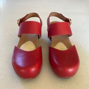 Dansko Malin Clogs (Tomato) Size 39